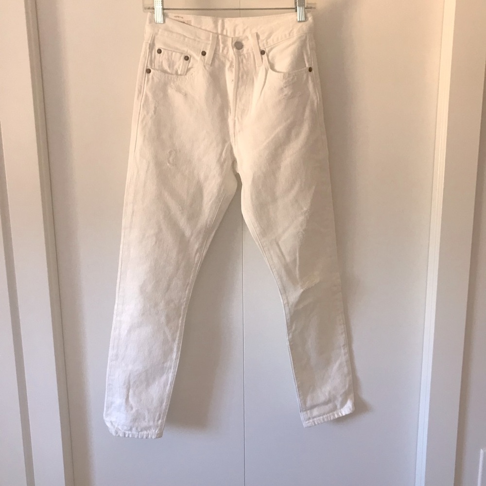 NWOT Aritzia Levi’s 501 White Jeans Sz 25